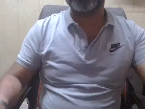 Snapshot of hairymaster95 chatting on February 2025 07:00:02 AM hairymaster95 online show from February 2025 07:00:02 AM