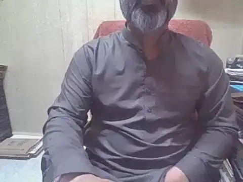 Snapshot of hairymaster95 chatting on September 2025 05:33:02 AM hairymaster95 online show from September 2025 05:33:02 AM