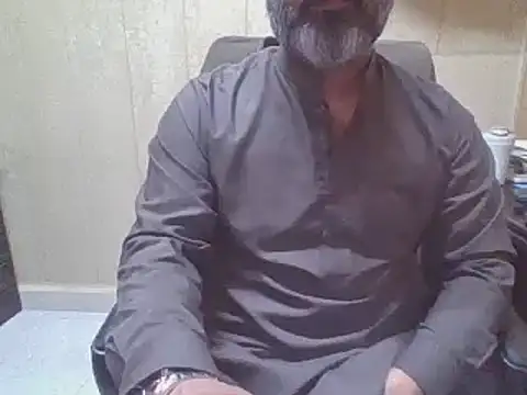 Snapshot of hairymaster95 chatting on November 2025 04:11:01 AM hairymaster95 online show from November 2025 04:11:01 AM