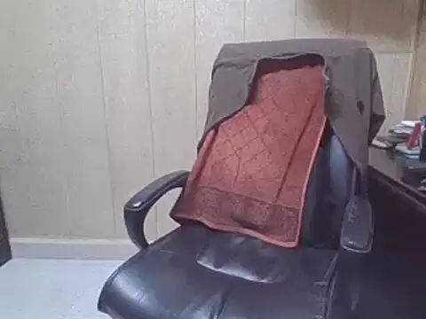 Snapshot of hairymaster95 chatting on November 2025 06:57:01 AM hairymaster95 online show from November 2025 06:57:01 AM