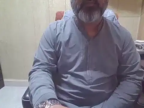 Snapshot of hairymaster95 chatting on November 2025 04:13:02 AM hairymaster95 online show from November 2025 04:13:02 AM