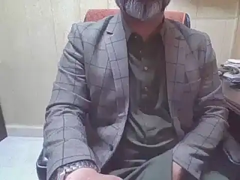 Snapshot of hairymaster95 chatting on November 2025 04:04:01 AM hairymaster95 online show from November 2025 04:04:01 AM