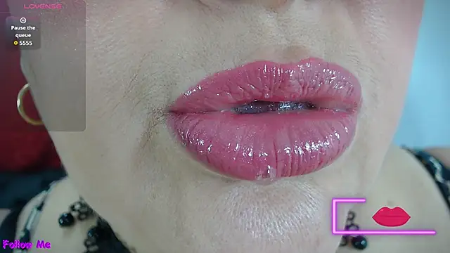 Snapshot of Kerly_Doll chatting on October 2025 12:13:02 PM Kerly Doll online show from October 2025 12:13:02 PM