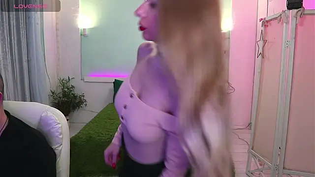 AlisaAleksandr online show from February 2026 07:11:01 PM