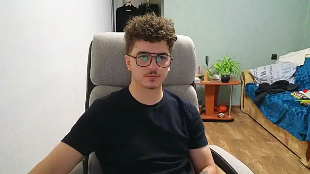 Remy Miles online show from November 2025 02:05:02 PM