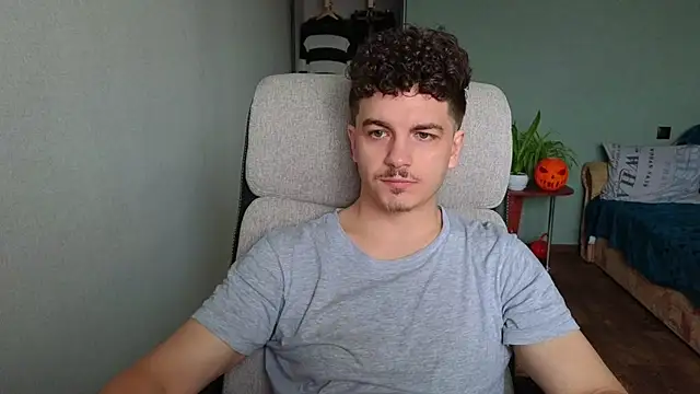 Remy Miles online show from November 2025 10:07:01 AM