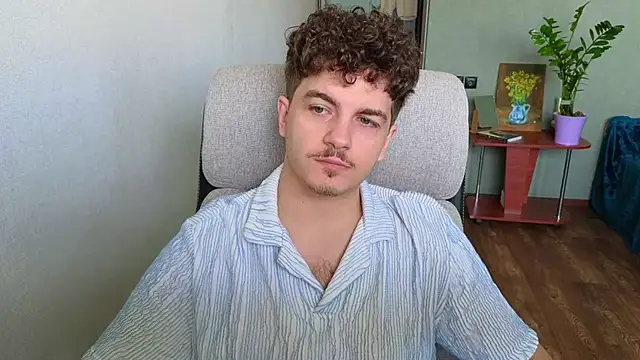 Snapshot of Remy_Miles chatting on May 2026 06:44:01 AM Remy Miles online show from May 2026 06:44:01 AM