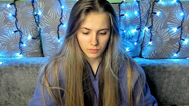 MaggieCake online show from December 2024 12:39:01 AM