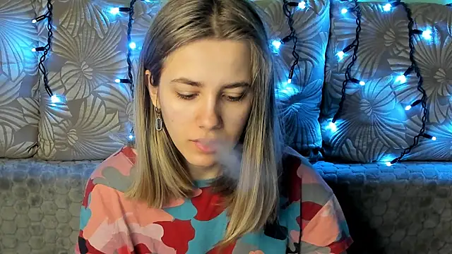 MaggieCake online show from March 2025 07:26:02 AM