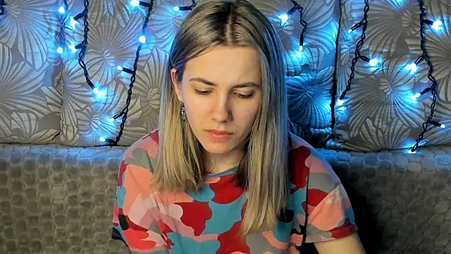 MaggieCake online show from March 2025 01:25:02 AM