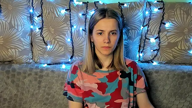 MaggieCake online show from March 2025 04:21:02 AM