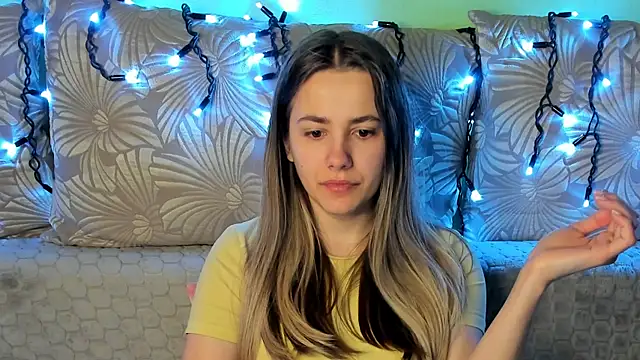 MaggieCake online show from February 2026 04:02:01 AM