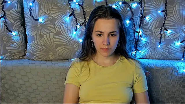 Snapshot of MaggieCake chatting on June 2026 02:24:02 AM MaggieCake online show from June 2026 02:24:02 AM