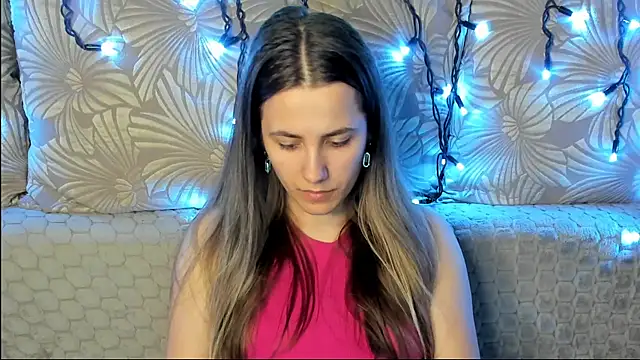 Snapshot of MaggieCake chatting on June 2026 01:49:01 AM MaggieCake online show from June 2026 01:49:01 AM
