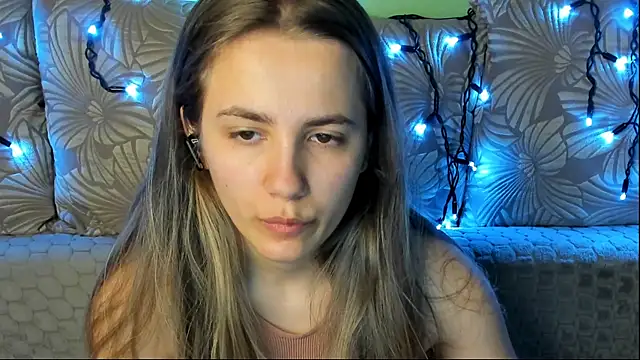 Snapshot of MaggieCake chatting on July 2026 02:29:01 AM MaggieCake online show from July 2026 02:29:01 AM