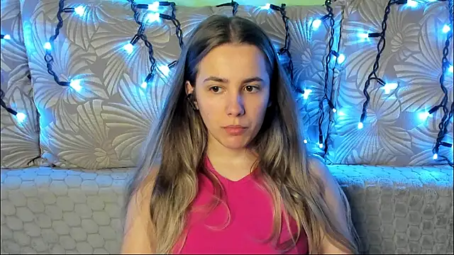 Snapshot of MaggieCake chatting on July 2026 02:27:01 AM MaggieCake online show from July 2026 02:27:01 AM