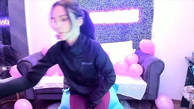 Snapshot of realhotfallingdevil chatting on February 2025 09:37:01 AM realhotfallingdevil online show from February 2025 09:37:01 AM