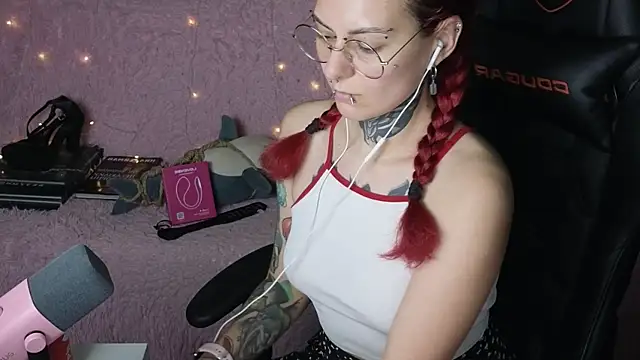 Ginger Stay online show from September 2025 09:38:01 PM