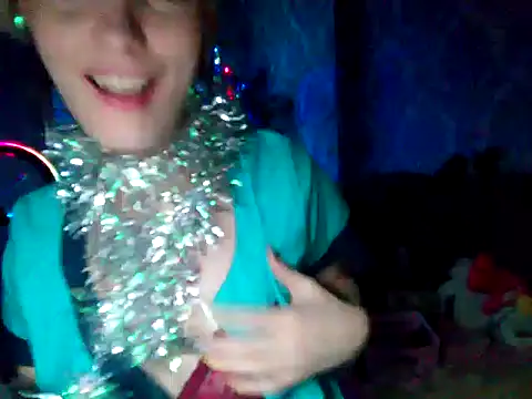 Snapshot of WildMissNiks chatting on December 2024 01:28:02 PM WildMissNiks online show from December 2024 01:28:02 PM