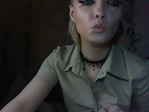 WildMissNiks online show from May 2026 06:11:01 AM