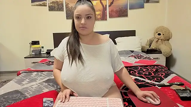 adelline online show from February 2026 09:46:02 PM