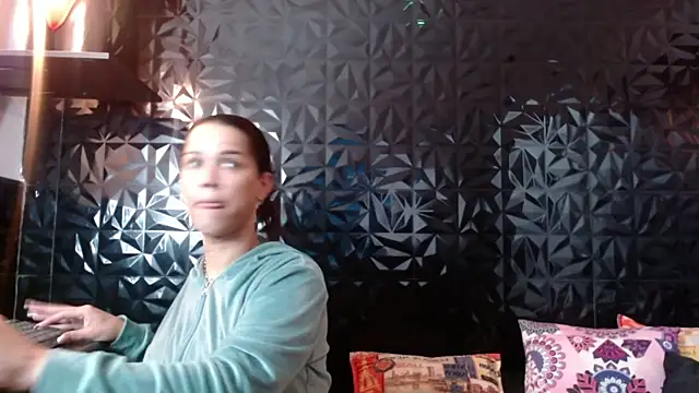 PINK  LOLA1 online show from October 2025 12:52:02 AM