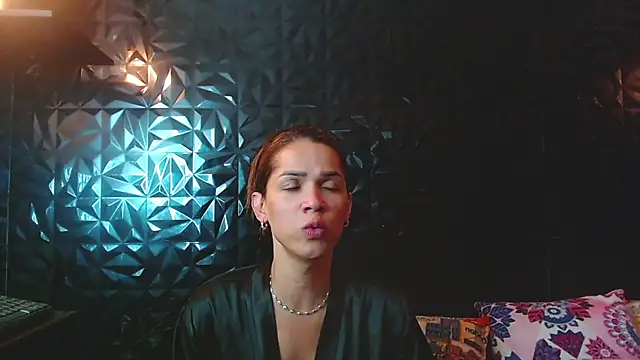 PINK  LOLA1 online show from December 2025 01:15:02 AM