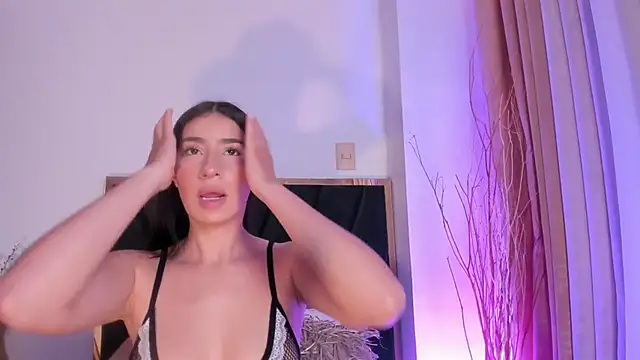 Christy Sea online show from October 2025 06:28:02 PM