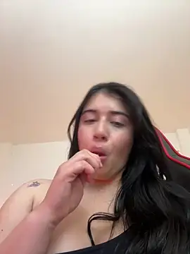 Snapshot of KallyMyller1 chatting on January 2025 10:33:01 PM KallyMyller1 online show from January 2025 10:33:01 PM