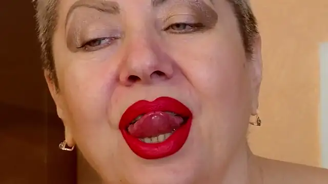 LadyPosh online show from November 2025 10:31:02 PM