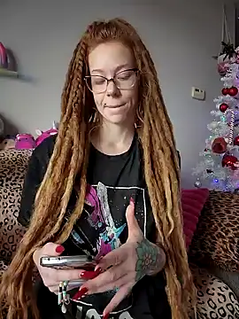 Snapshot of LucidLucy chatting on December 2024 04:58:01 PM LucidLucy online show from December 2024 04:58:01 PM