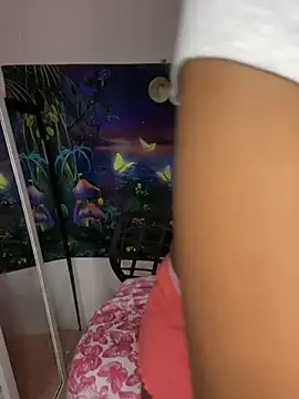 Snapshot of Badjen1027 chatting on October 2025 01:40:01 AM Badjen1027 online show from October 2025 01:40:01 AM