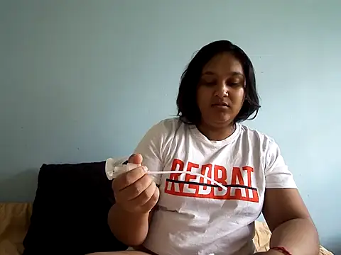 Snapshot of Indianbloom- chatting on September 2025 12:40:01 PM Indianbloom- online show from September 2025 12:40:01 PM