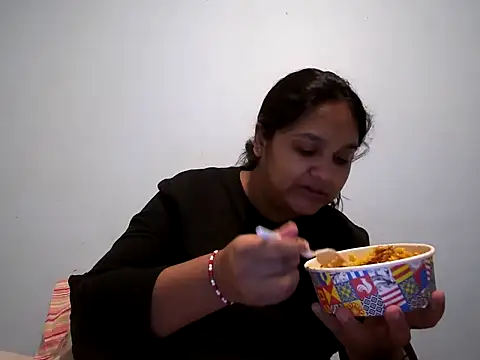 Snapshot of Indianbloom- chatting on September 2025 04:51:02 PM Indianbloom- online show from September 2025 04:51:02 PM