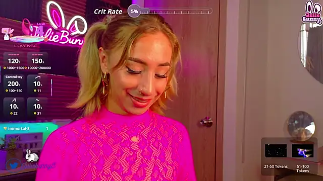 Snapshot of Littlebunny21 chatting on June 2026 08:21:01 PM Littlebunny21 online show from June 2026 08:21:01 PM