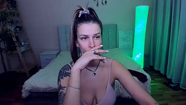 AlexiaDarren online show from March 2025 09:58:02 PM