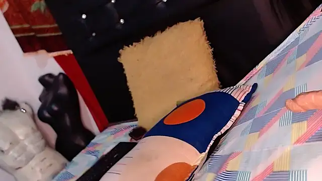 Snapshot of camilastar89 chatting on October 2025 11:27:01 PM camilastar89 online show from October 2025 11:27:01 PM