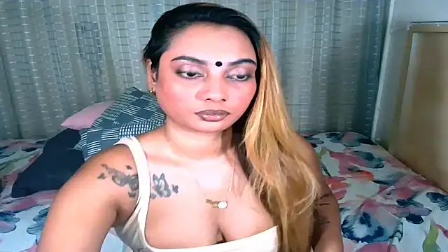 Snapshot of sexyindianchic chatting on November 2025 06:19:02 PM sexyindianchic online show from November 2025 06:19:02 PM