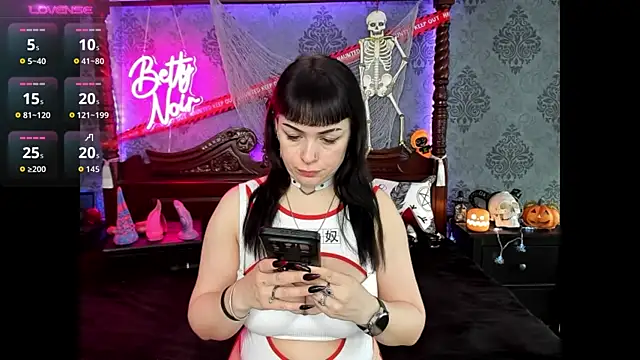 BettyNoir online show from October 2025 09:08:02 AM