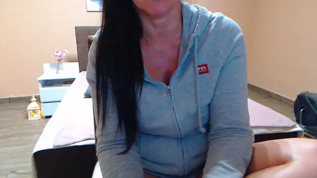 Snapshot of Gia888888 chatting on December 2024 12:57:02 AM Gia888888 online show from December 2024 12:57:02 AM