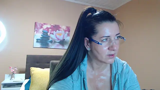 Snapshot of Gia888888 chatting on January 2025 06:09:02 PM Gia888888 online show from January 2025 06:09:02 PM