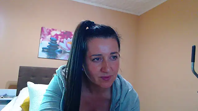 Snapshot of Gia888888 chatting on March 2025 09:10:02 PM Gia888888 online show from March 2025 09:10:02 PM