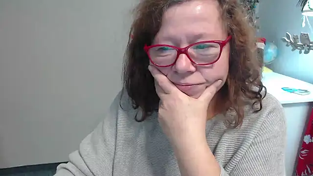 Snapshot of Adelewildx chatting on December 2024 08:01:01 AM Adelewildx online show from December 2024 08:01:01 AM