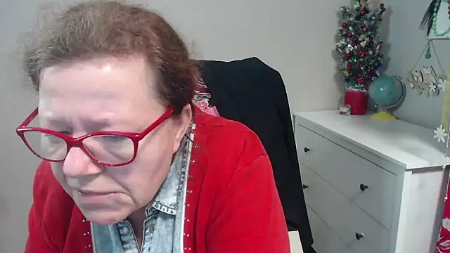 Snapshot of Adelewildx chatting on January 2025 07:54:01 AM Adelewildx online show from January 2025 07:54:01 AM