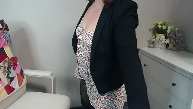 Snapshot of Adelewildx chatting on February 2025 08:09:02 AM Adelewildx online show from February 2025 08:09:02 AM