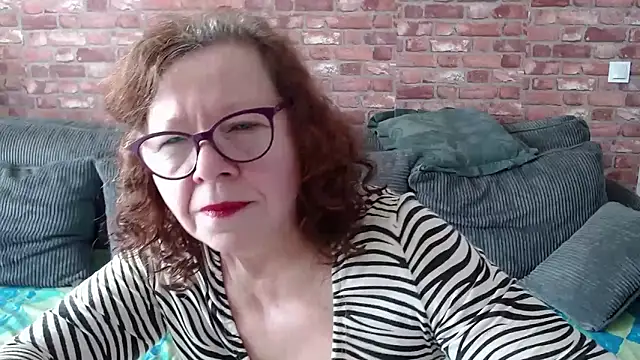 Snapshot of Adelewildx chatting on February 2025 08:18:01 AM Adelewildx online show from February 2025 08:18:01 AM