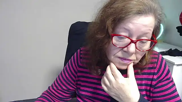 Snapshot of Adelewildx chatting on March 2025 07:10:01 AM Adelewildx online show from March 2025 07:10:01 AM