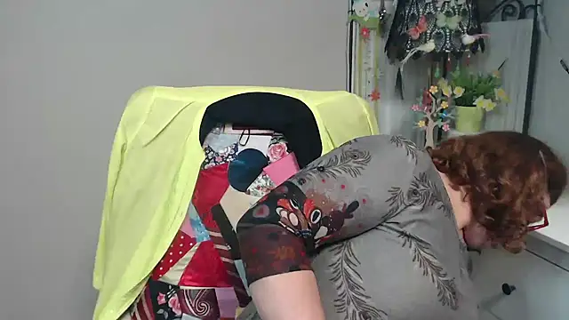 Snapshot of Adelewildx chatting on October 2025 03:43:01 AM Adelewildx online show from October 2025 03:43:01 AM