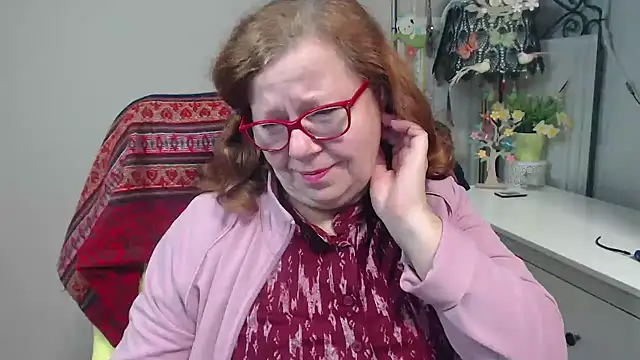 Snapshot of Adelewildx chatting on November 2025 04:01:02 AM Adelewildx online show from November 2025 04:01:02 AM