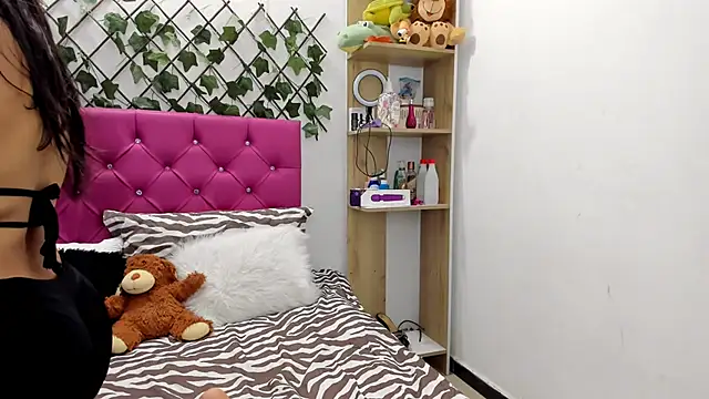 BellaBellosinia online show from October 2025 01:55:02 AM